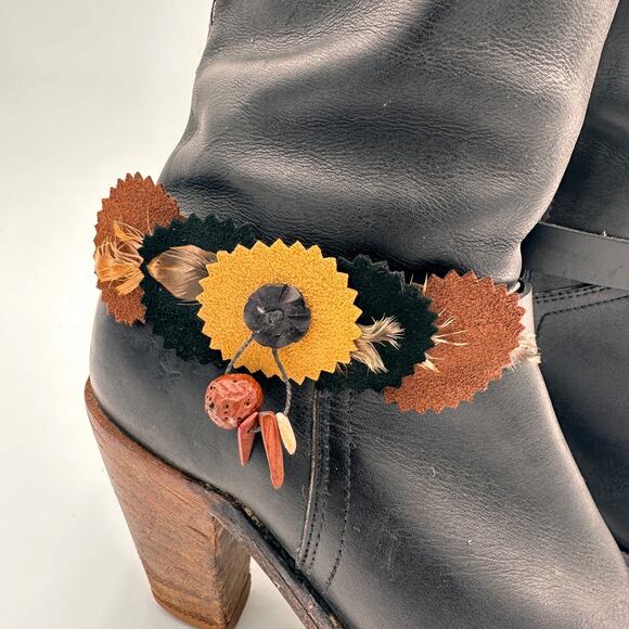 Frye Black Tall Leather Western Boots with Feather Detail Size 6 B - Picture 10 of 10